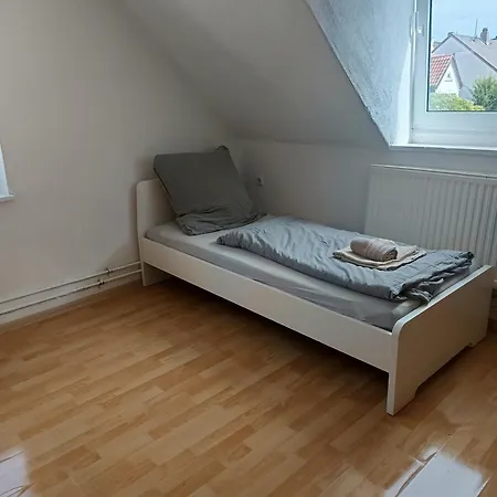 Cosy Mit Eigenem Kuehlschrank Und Ferneseher Homestay Augsburg