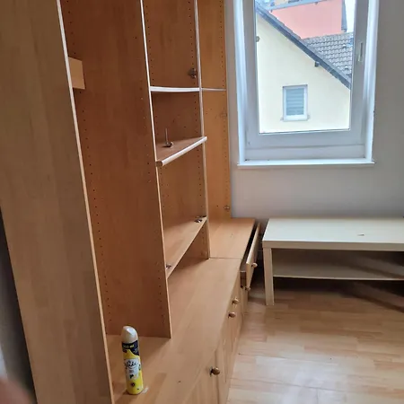 Cosy Mit Eigenem Kuehlschrank Und Ferneseher Homestay